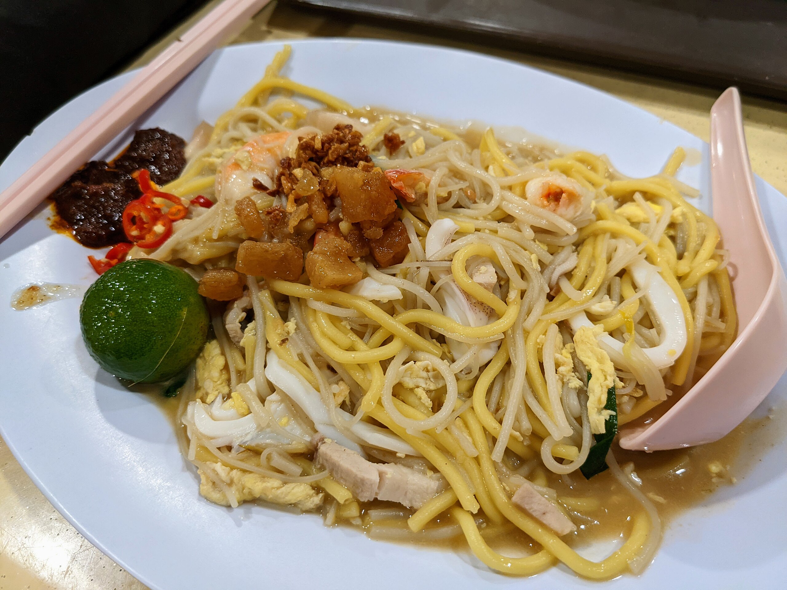 Hokkien prawn mee (colloquially known as <i>hok kien mee</i>)